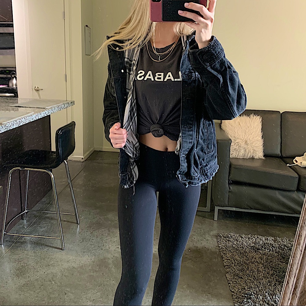 Calabasas Graphic T-Shirt
